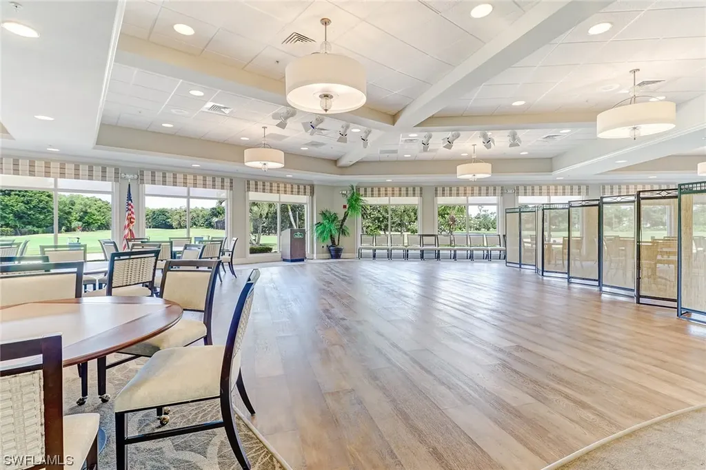 228 Fox Glen Drive Naples FL 34104