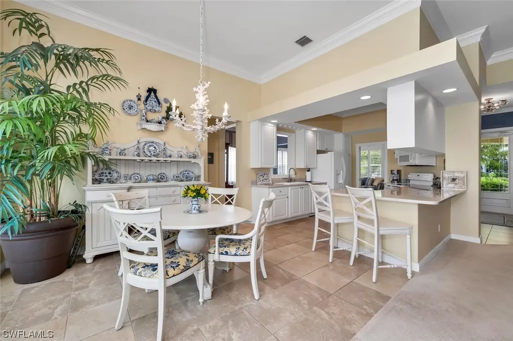 8017 Wilfredo Court Naples FL 34114