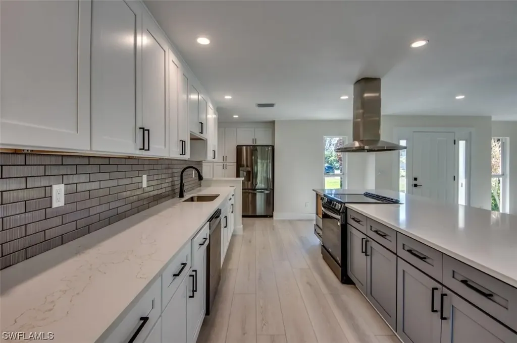1754 Windward Way Sanibel FL 33957