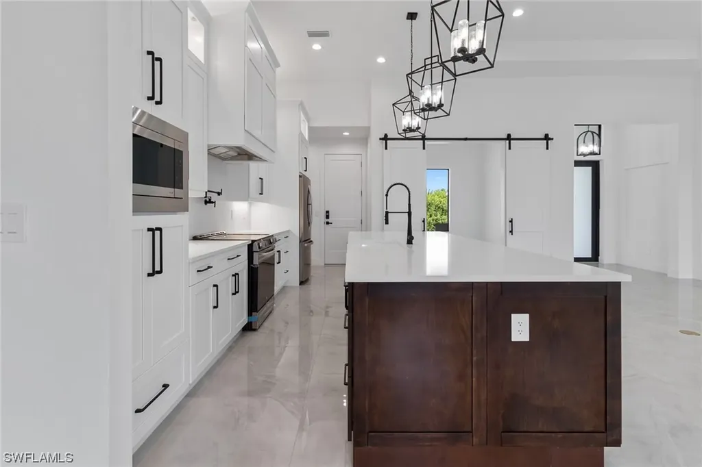 1607 NE 23rd Street Cape Coral FL 33909