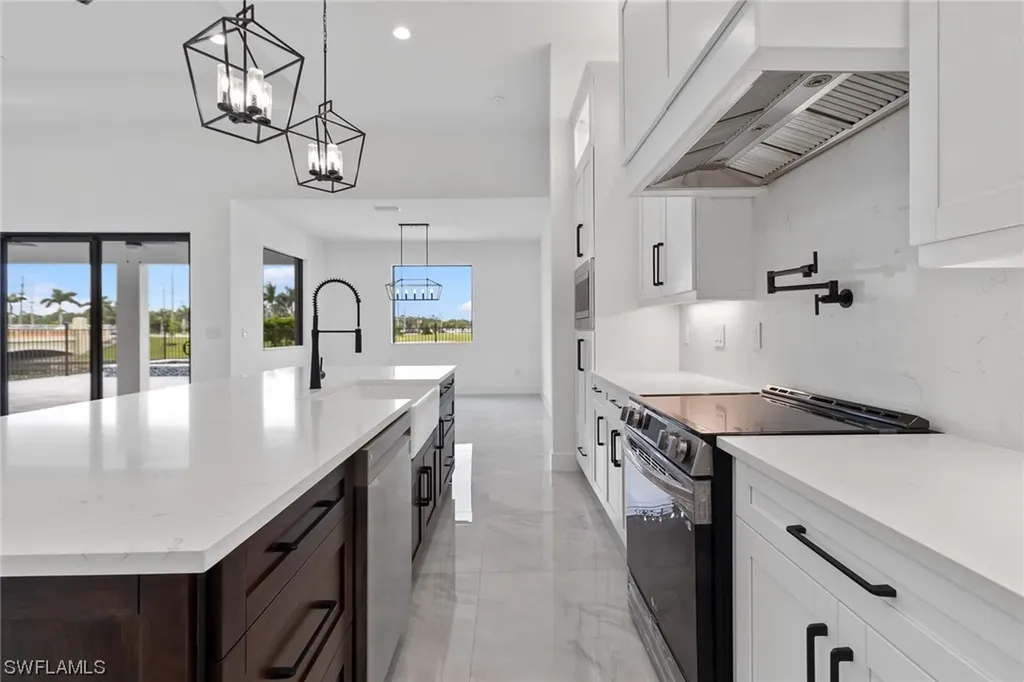 1607 NE 23rd Street Cape Coral FL 33909