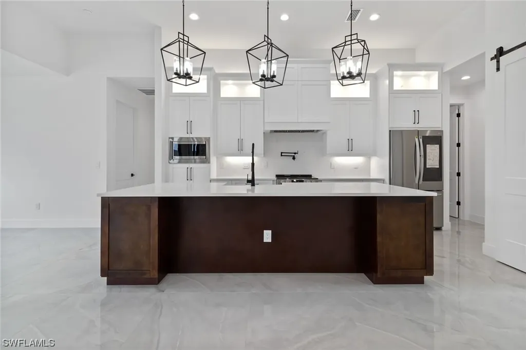 1607 NE 23rd Street Cape Coral FL 33909