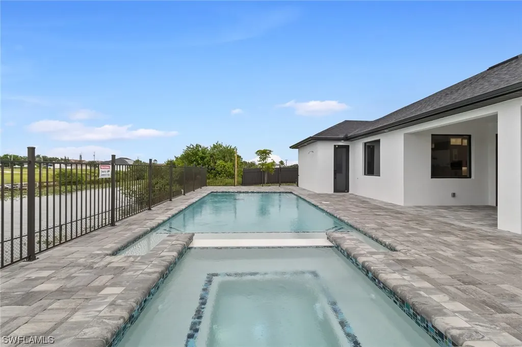 1607 NE 23rd Street Cape Coral FL 33909
