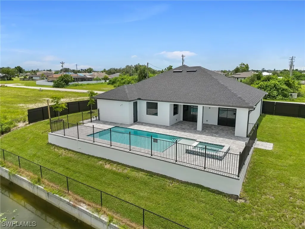 1607 NE 23rd Street Cape Coral FL 33909