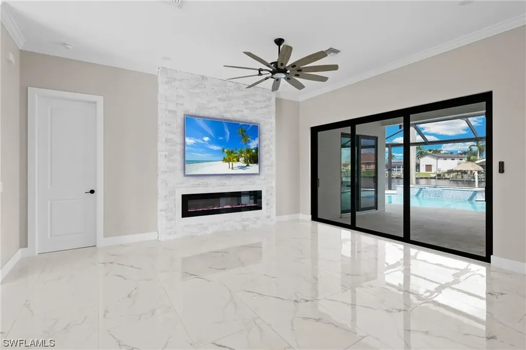 2043 SE 29th Street Cape Coral FL 33904