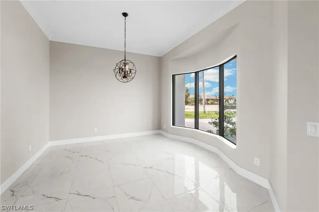 2043 SE 29th Street Cape Coral FL 33904