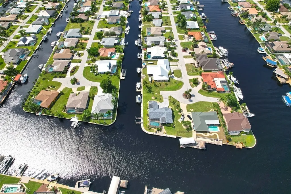 2043 SE 29th Street Cape Coral FL 33904