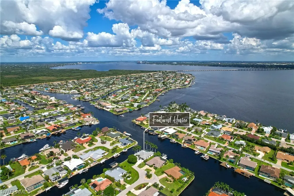 2043 SE 29th Street Cape Coral FL 33904