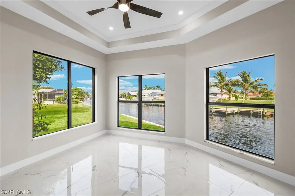 2043 SE 29th Street Cape Coral FL 33904
