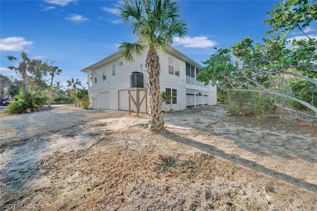 1990 My Tern Court Sanibel FL 33957