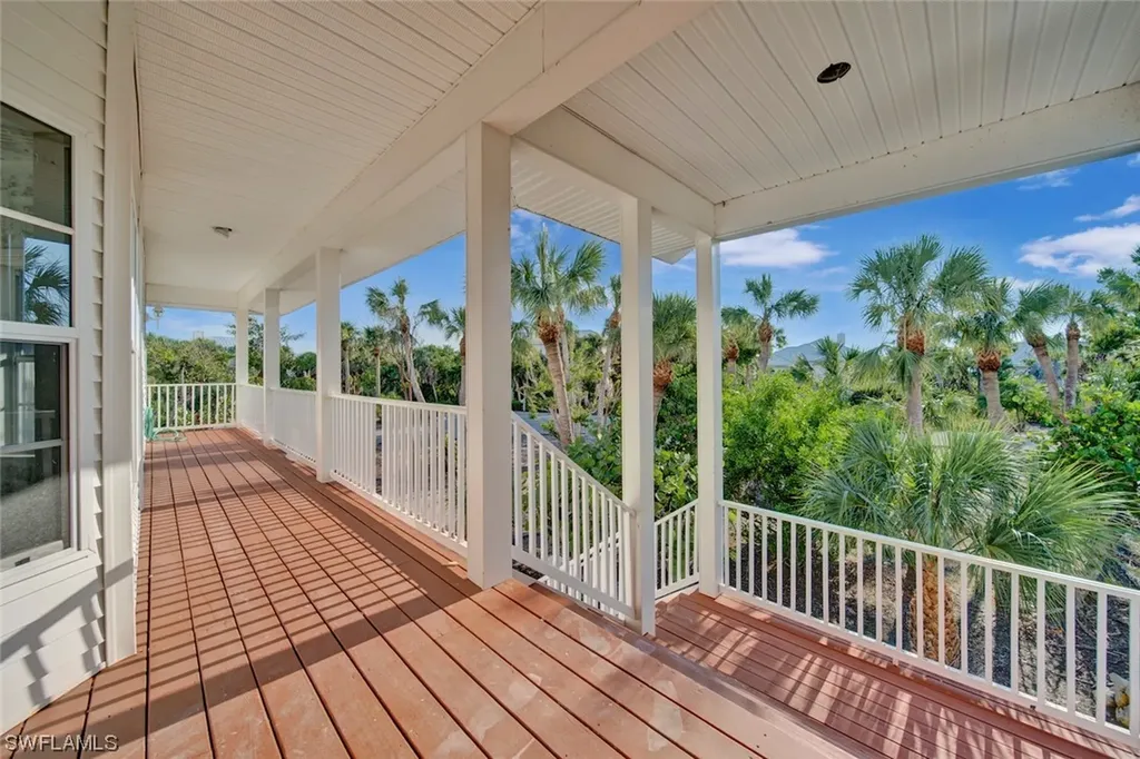 1990 My Tern Court Sanibel FL 33957