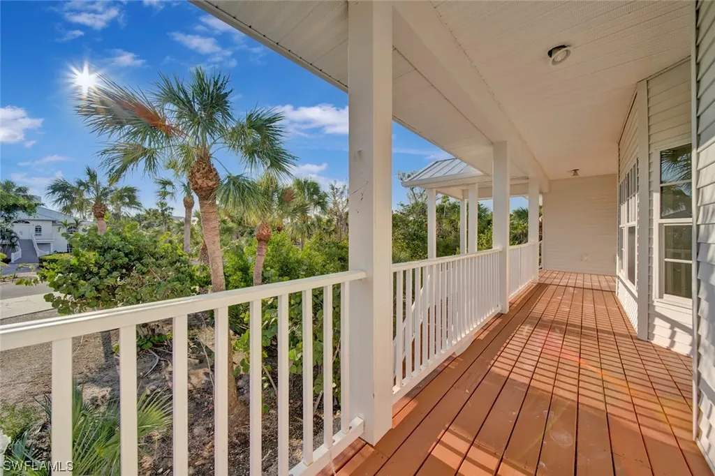 1990 My Tern Court Sanibel FL 33957