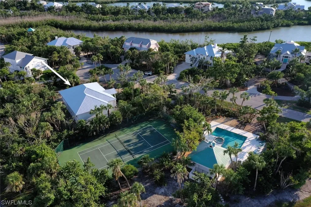 1990 My Tern Court Sanibel FL 33957