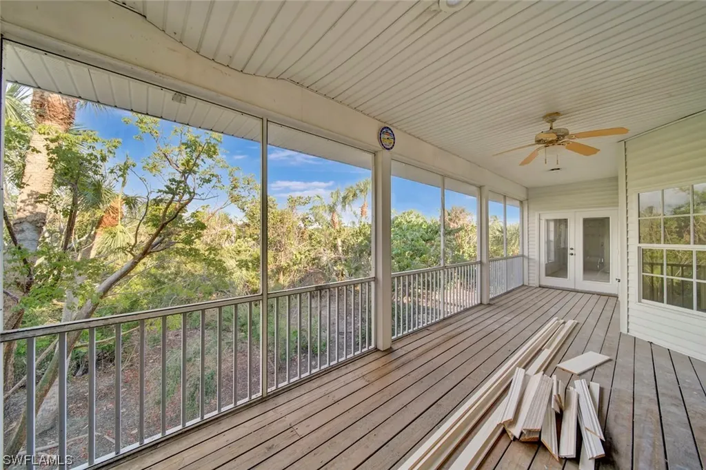 1990 My Tern Court Sanibel FL 33957