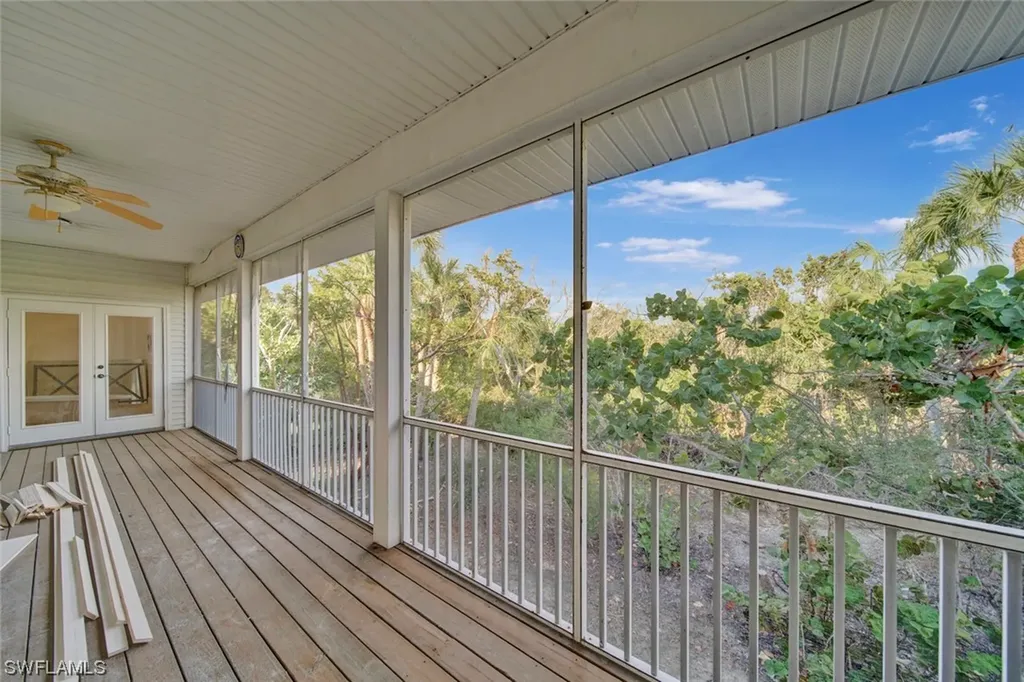 1990 My Tern Court Sanibel FL 33957