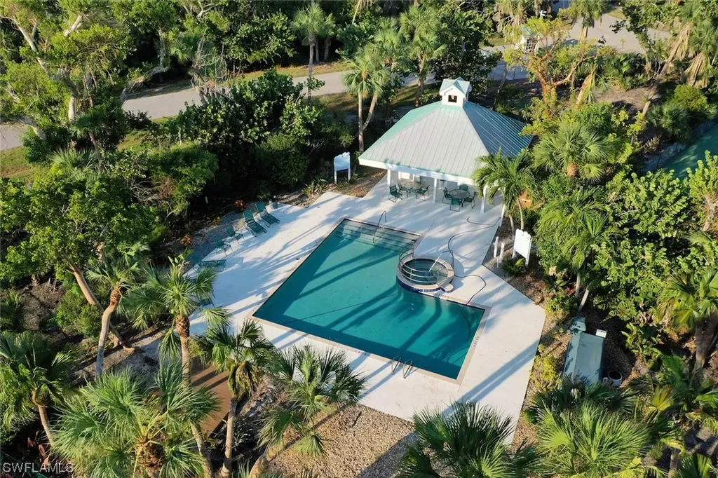 1990 My Tern Court Sanibel FL 33957