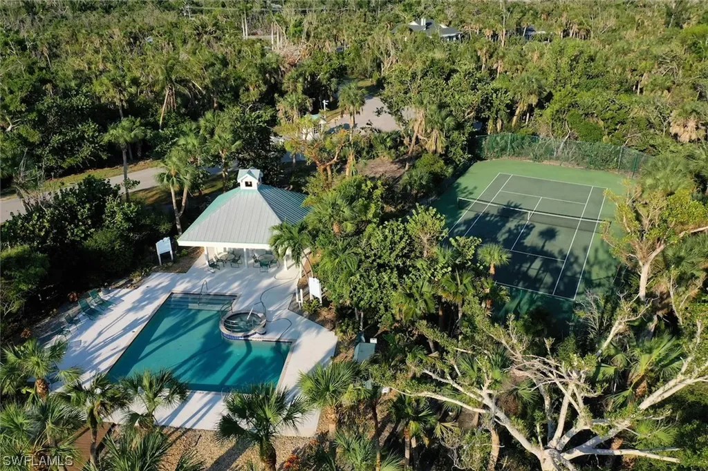 1990 My Tern Court Sanibel FL 33957