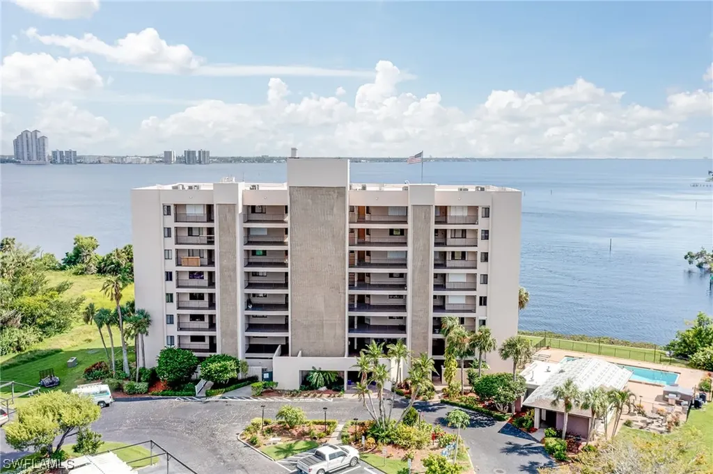 4510 N Key Drive North Fort Myers FL 33903