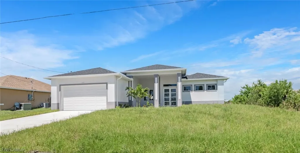 2707 Nw 7th Street Cape Coral FL 33993