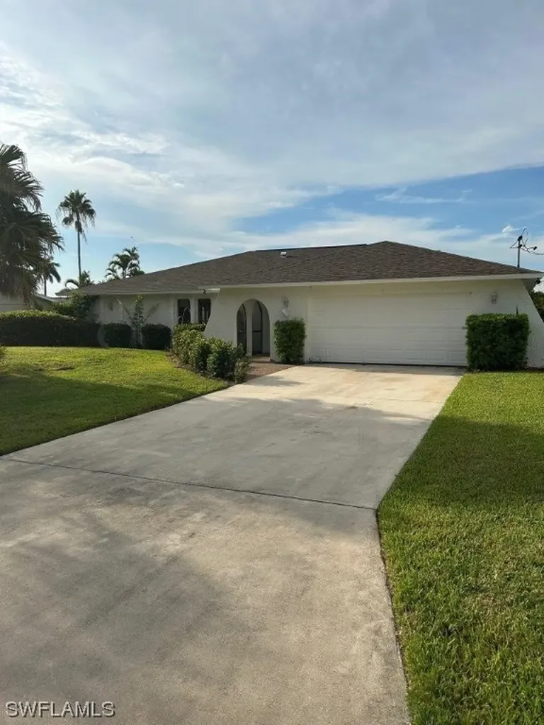 6275 Plumosa Avenue Fort Myers FL 33908