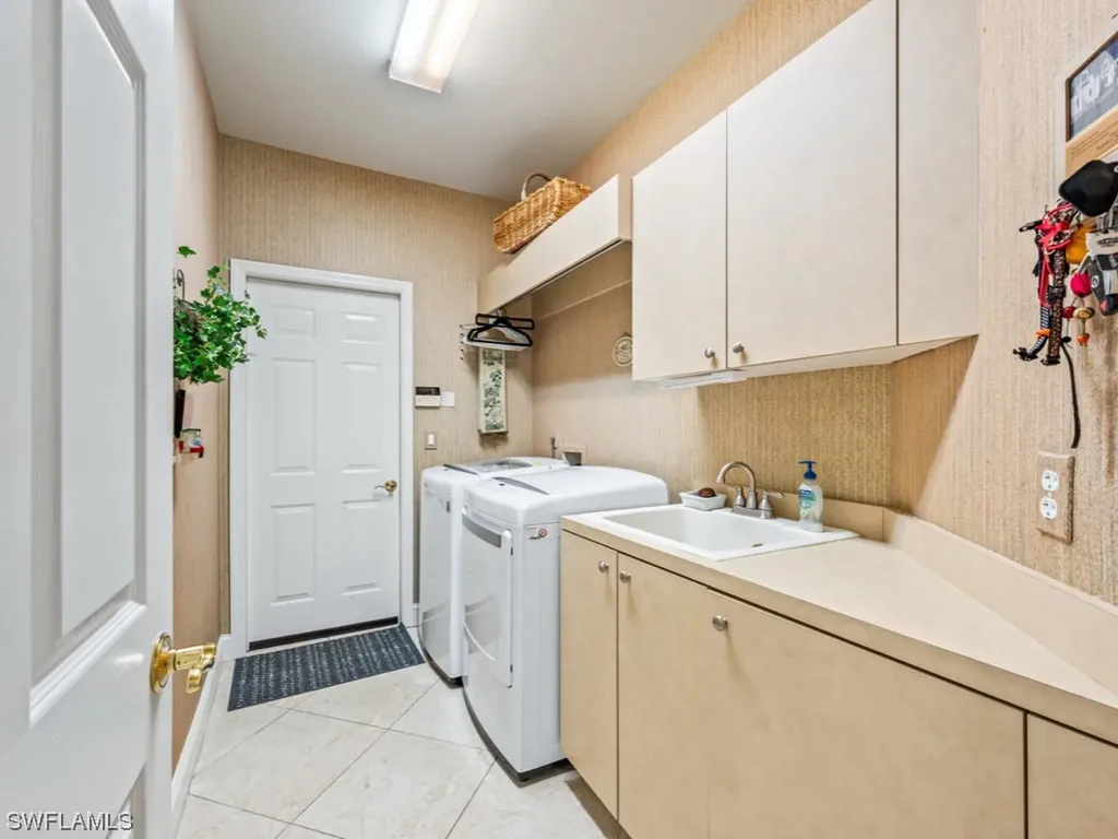5751 Persimmon Way Naples FL 34110