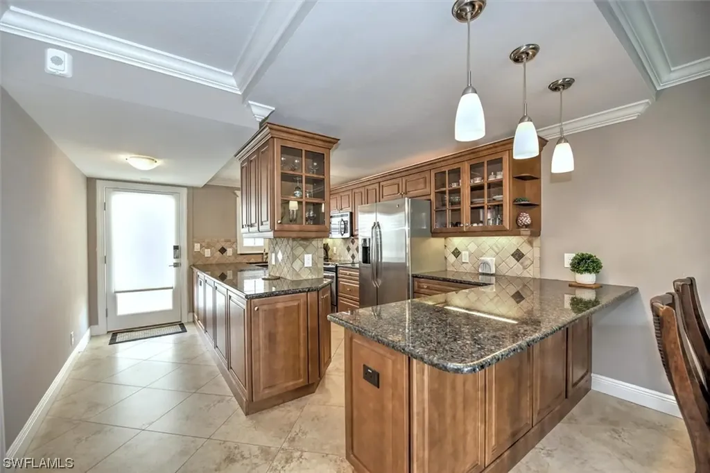 466 Broad Avenue S Naples FL 34102