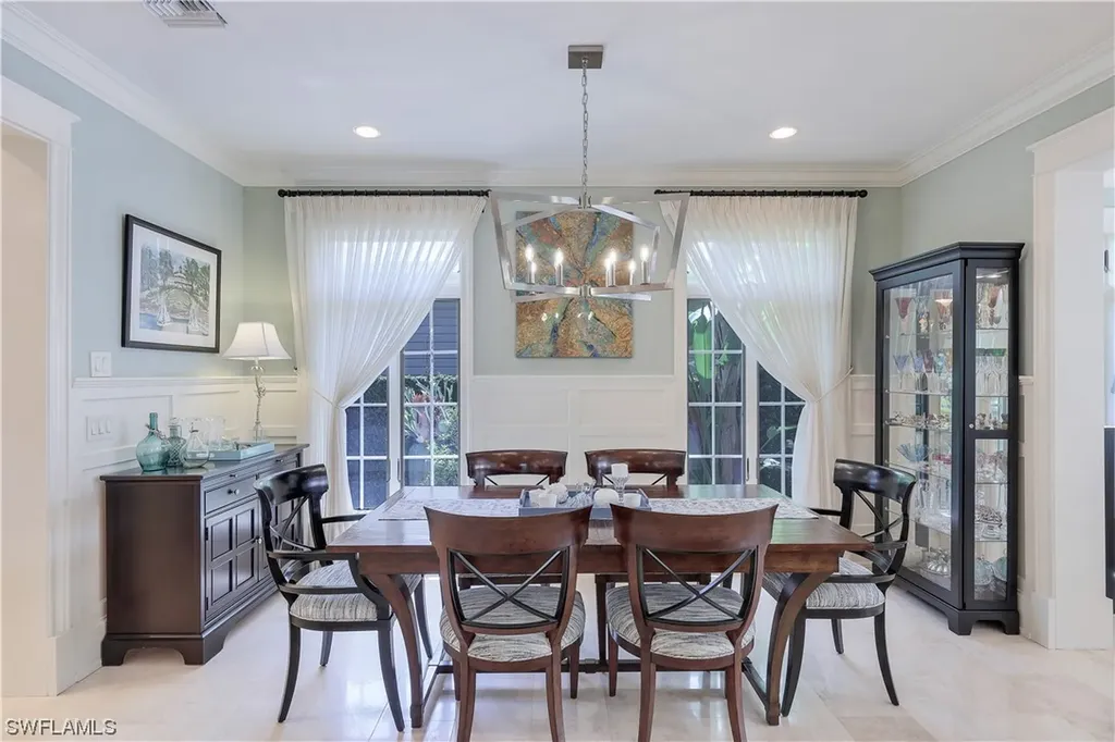 419 Central Avenue Naples FL 34102