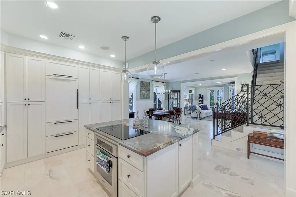 419 Central Avenue Naples FL 34102