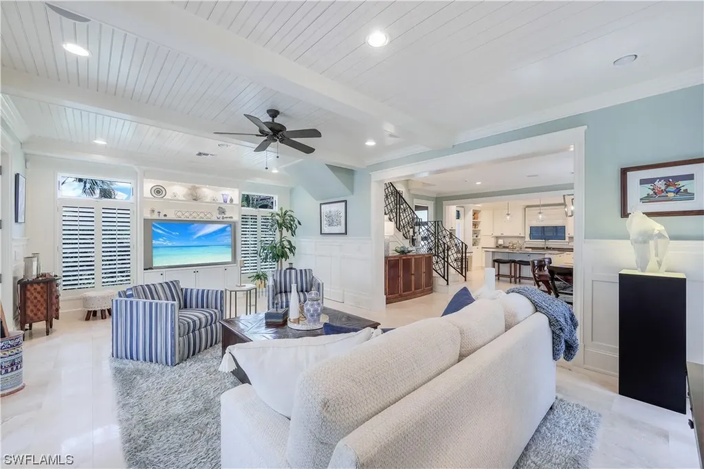 419 Central Avenue Naples FL 34102