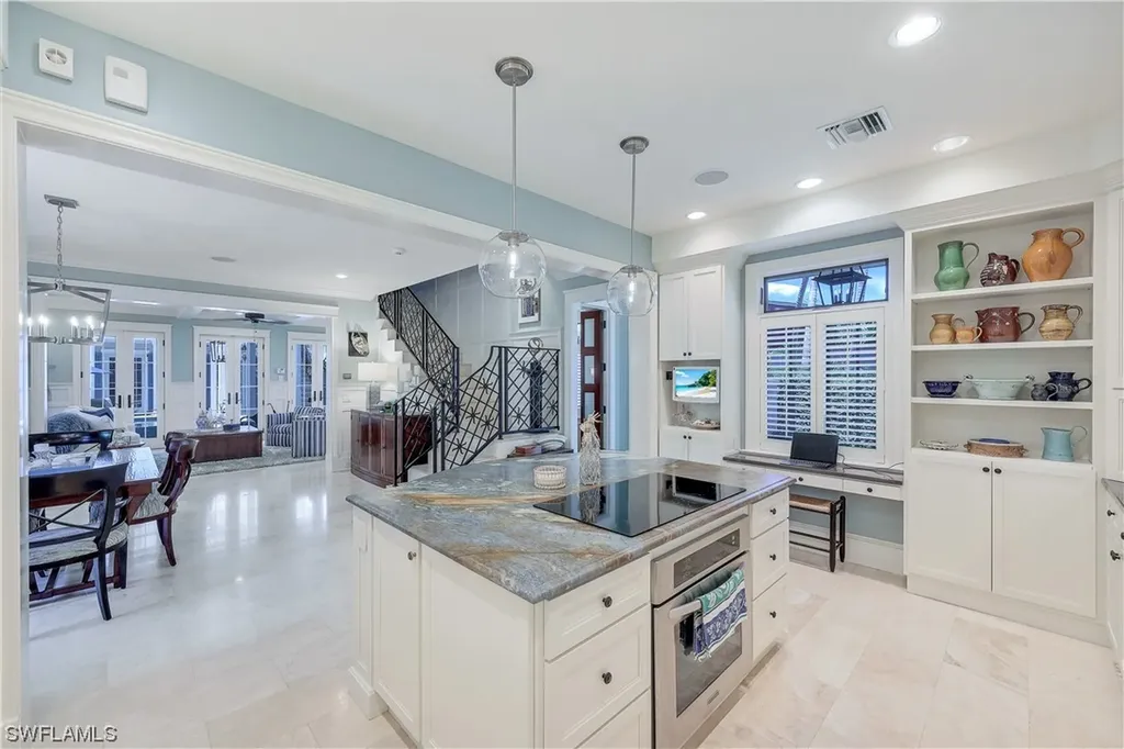 419 Central Avenue Naples FL 34102