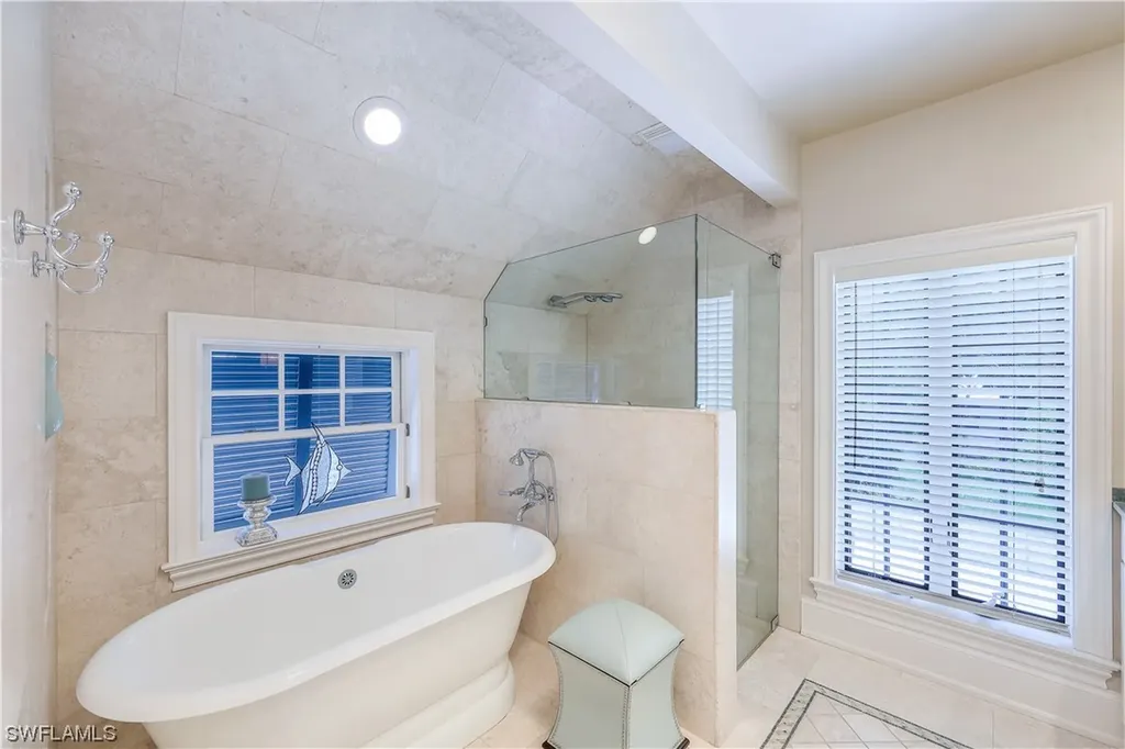 419 Central Avenue Naples FL 34102
