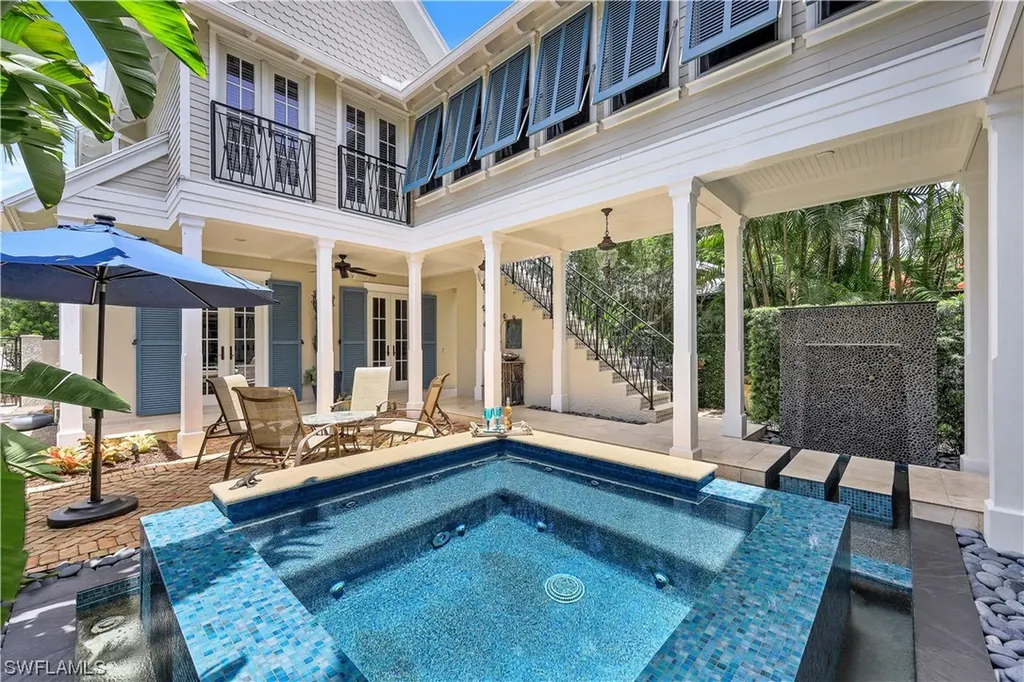 419 Central Avenue Naples FL 34102