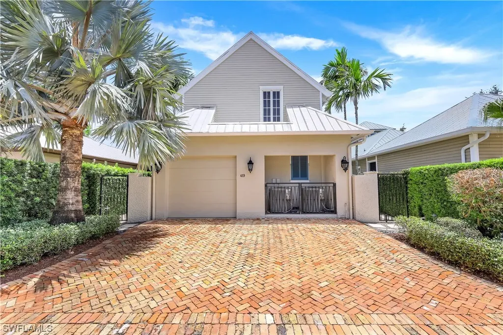 419 Central Avenue Naples FL 34102