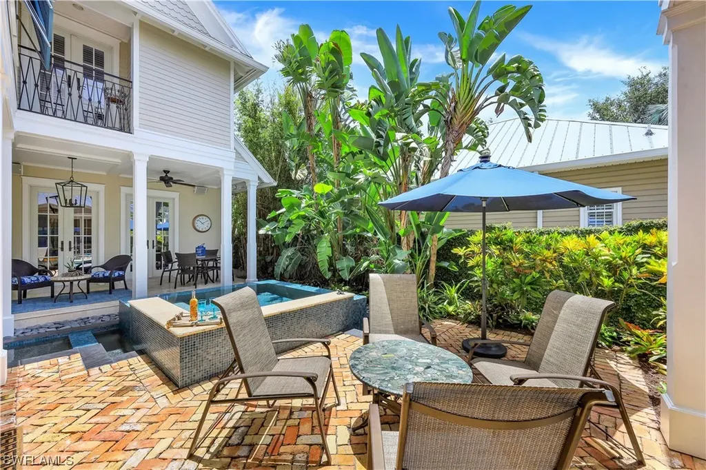 419 Central Avenue Naples FL 34102