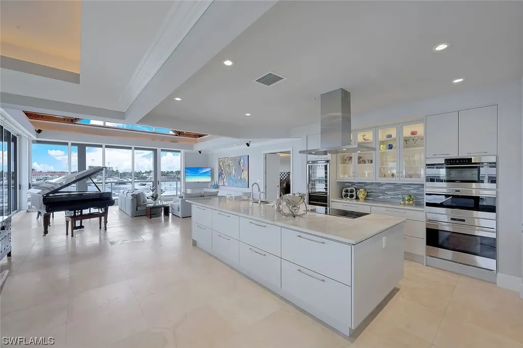1001 10th Avenue S Naples FL 34102