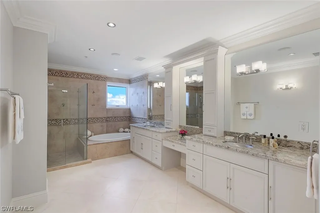 1001 10th Avenue S Naples FL 34102