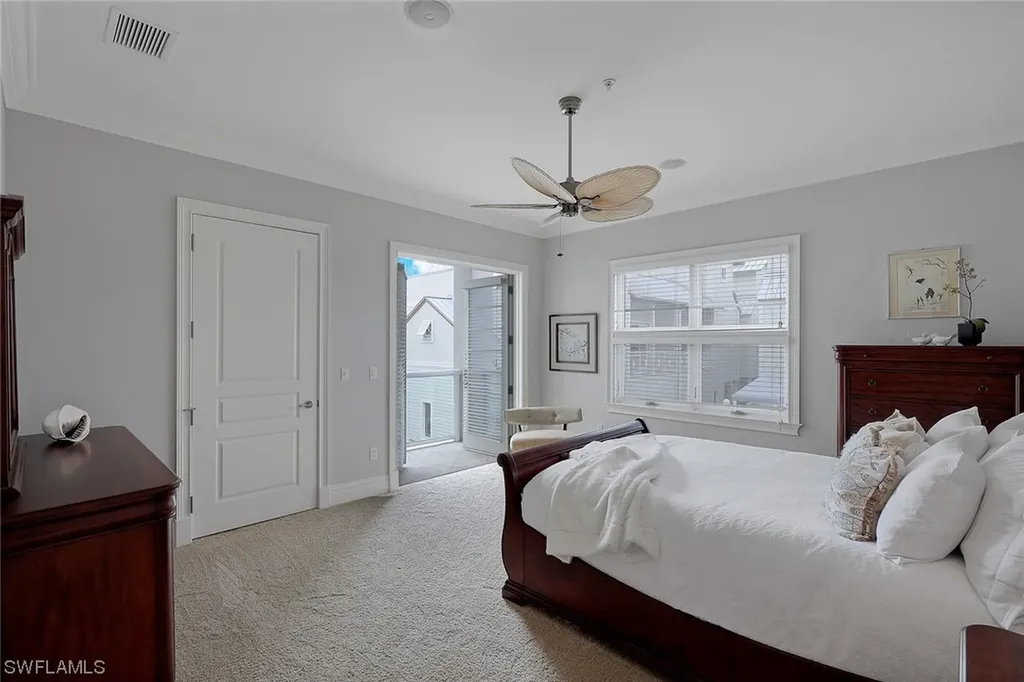 1001 10th Avenue S Naples FL 34102
