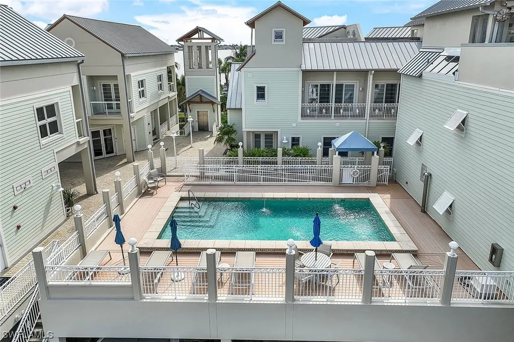1001 10th Avenue S Naples FL 34102