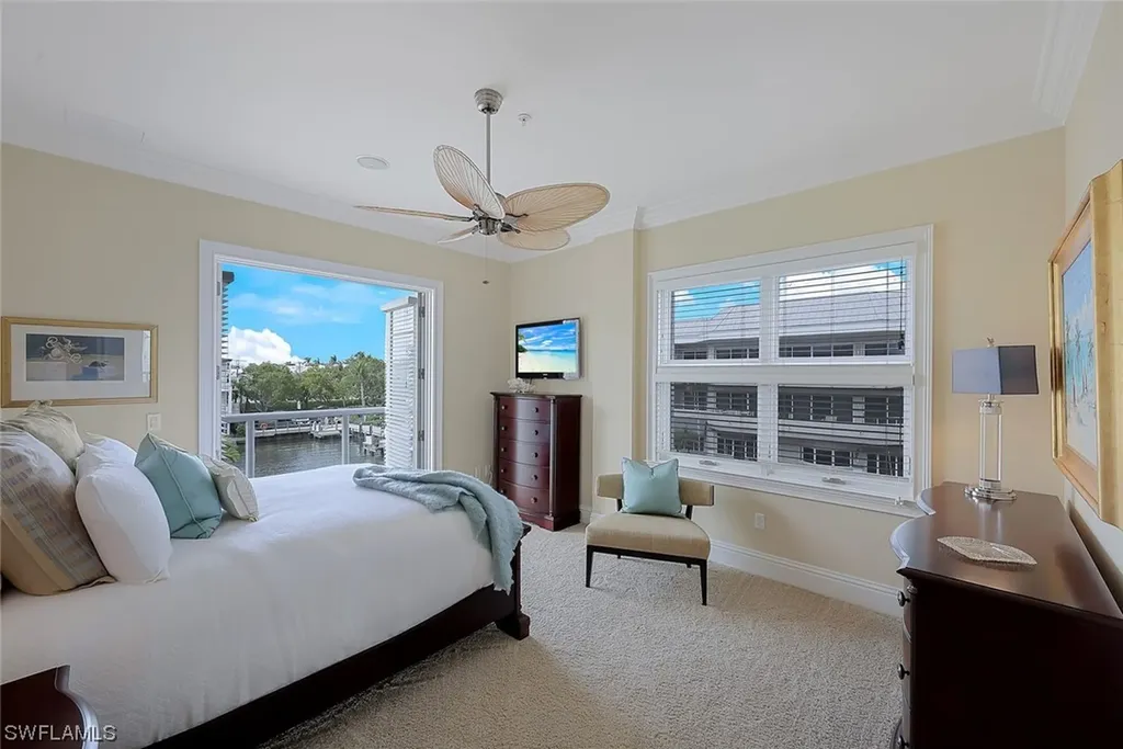 1001 10th Avenue S Naples FL 34102