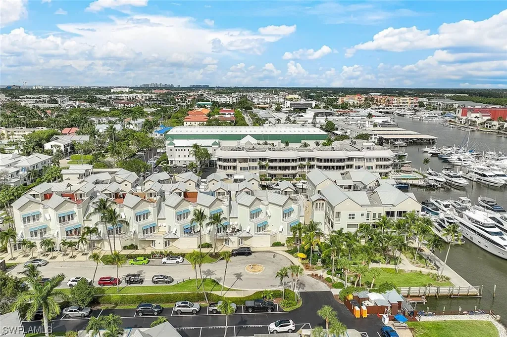 1001 10th Avenue S Naples FL 34102