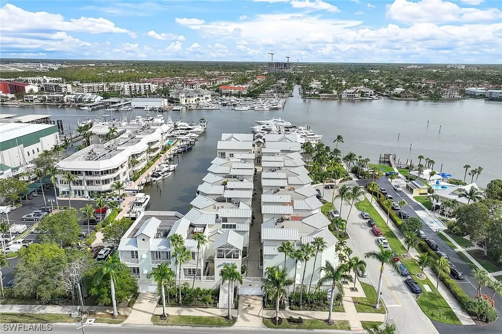 1001 10th Avenue S Naples FL 34102