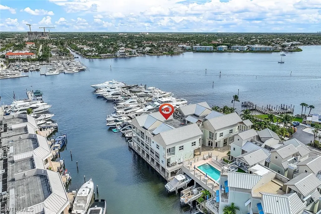 1001 10th Avenue S Naples FL 34102