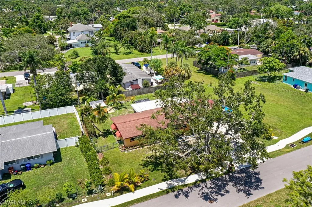 2950 Holly Road Fort Myers FL 33901