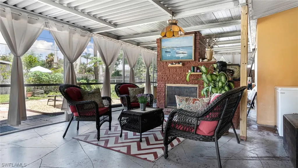 2950 Holly Road Fort Myers FL 33901