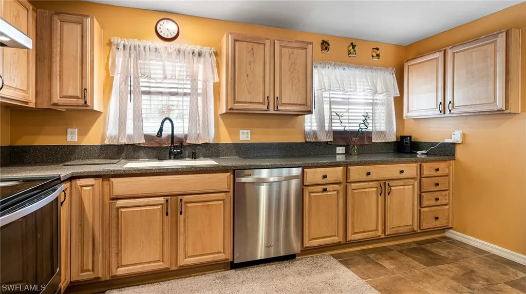 2950 Holly Road Fort Myers FL 33901