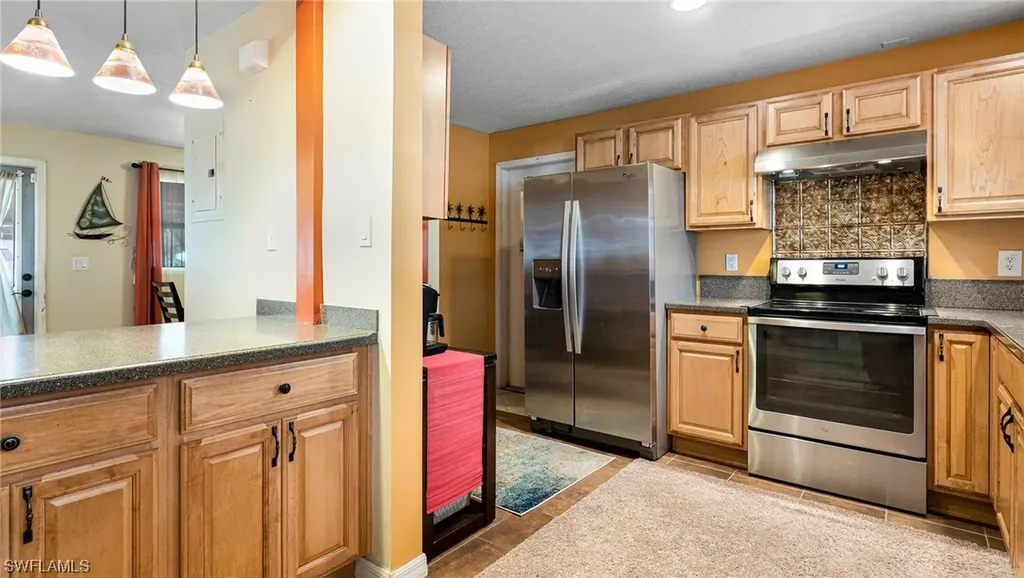 2950 Holly Road Fort Myers FL 33901