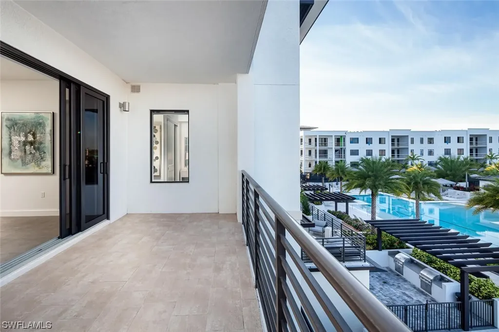 1111 Central Avenue Naples FL 34102