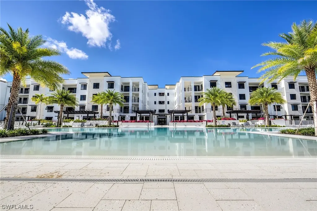1111 Central Avenue Naples FL 34102