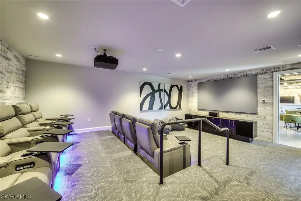 1111 Central Avenue Naples FL 34102
