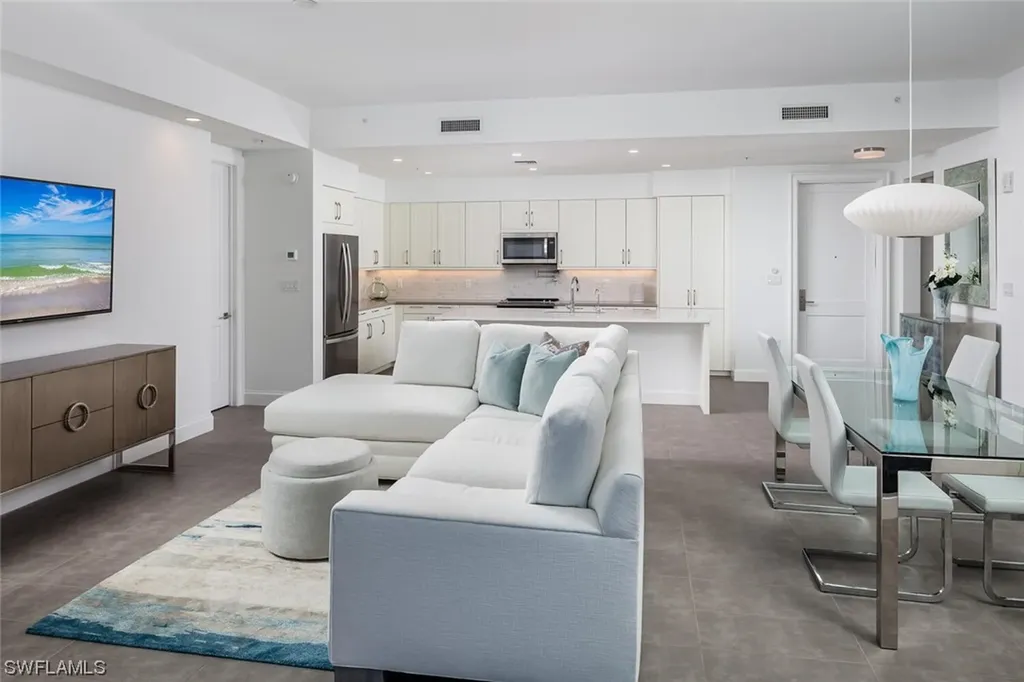 1111 Central Avenue Naples FL 34102